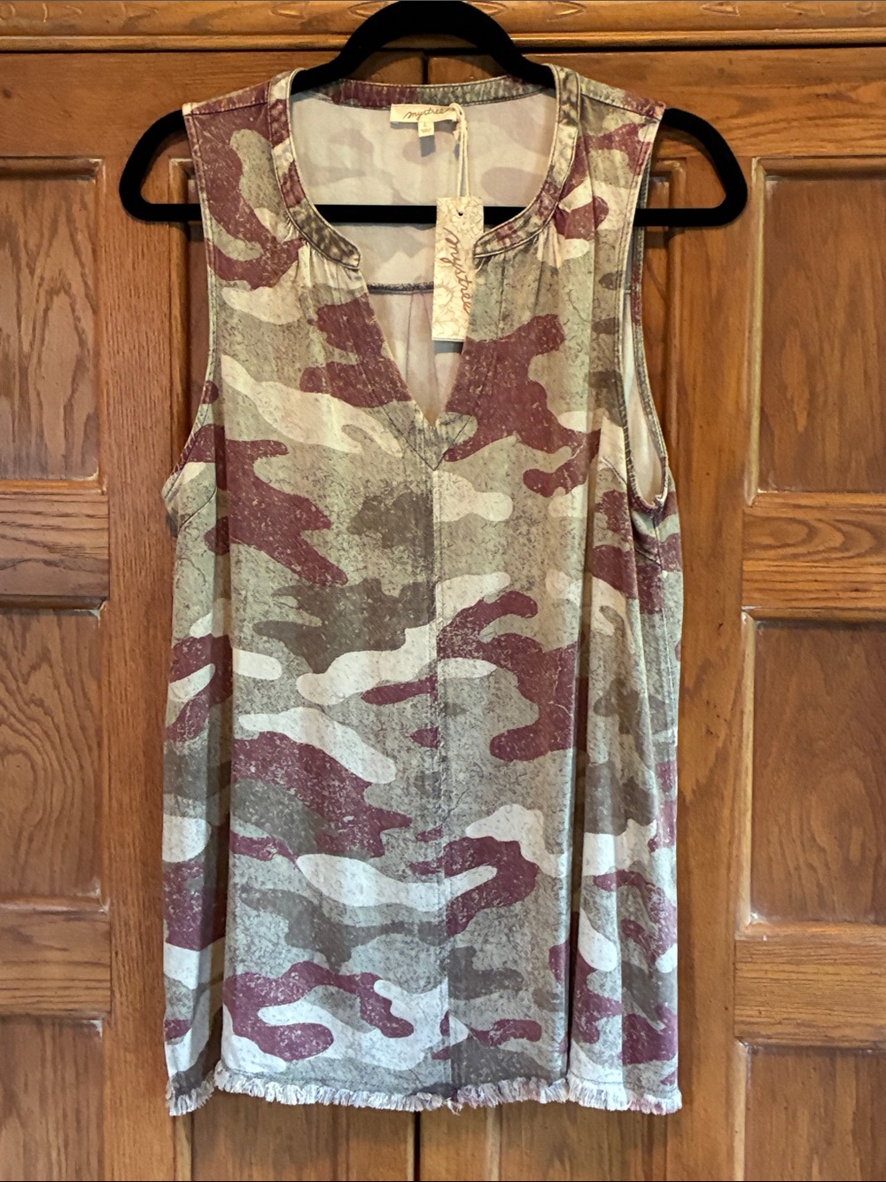 Mystree Sleeveless V-Neck Tunic Size L